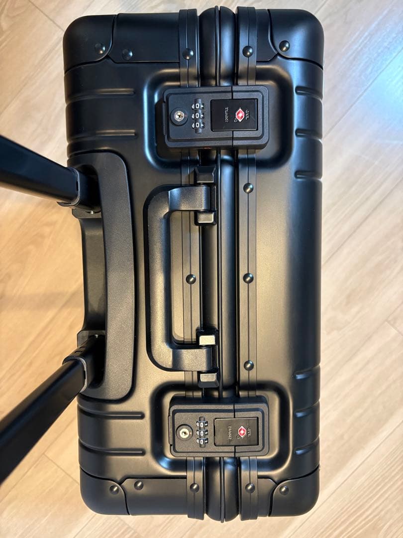 【ドイツ限定】ルフトハンザ　アルミニウム　パイロットケース　キャリー