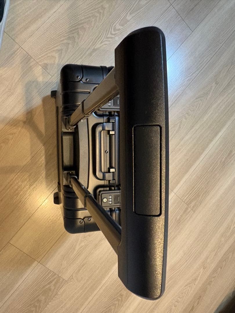 【ドイツ限定】ルフトハンザ　アルミニウム　パイロットケース　キャリー