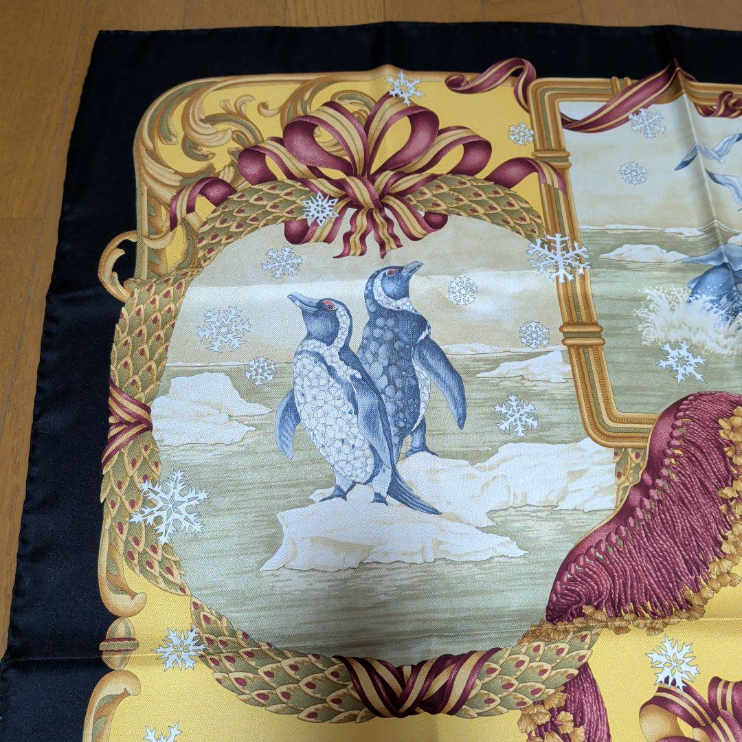 フェラガモ　FERRAGAMO　シルクスカーフ　アニマル柄　新品未使用