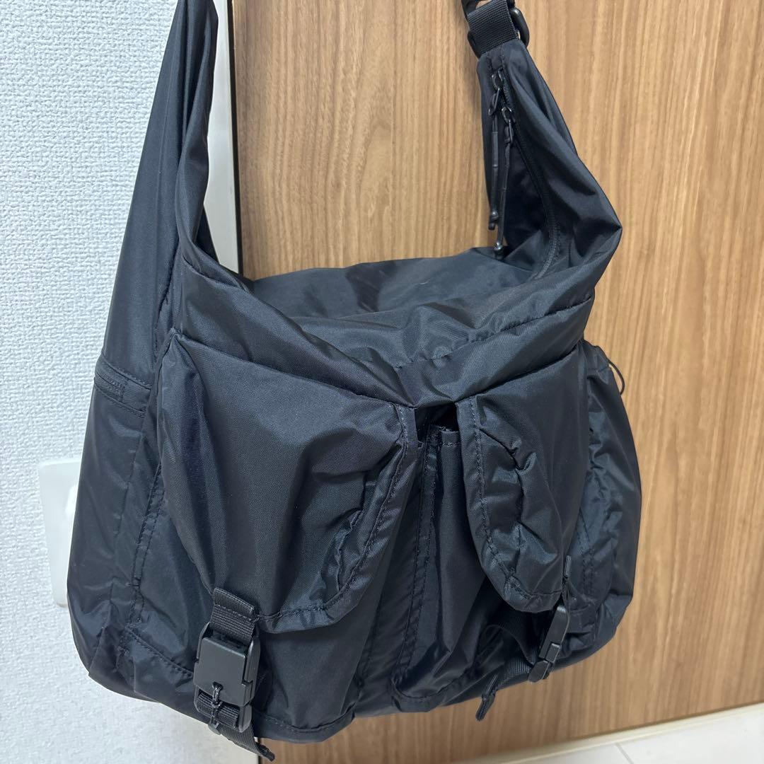 新品バイシクロン✖︎ビューティーアンドユース別注メッセンジャーバッグ黒stussy