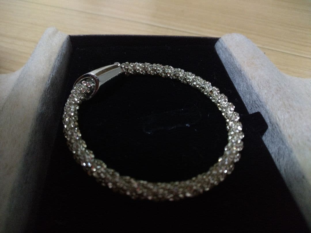 ☆大人気☆最安値☆VARTIX☆#LUV ☆ブレスレット☆