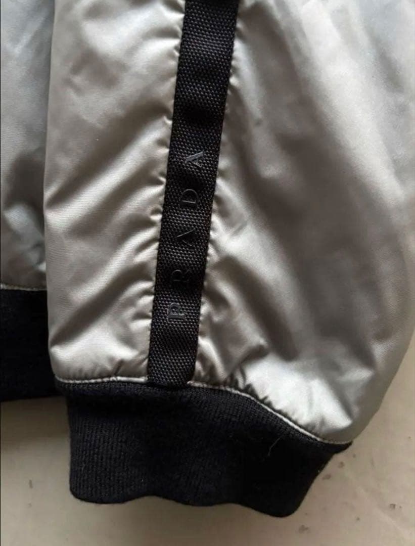 KN PRADA SPORTシルバー MA-1ジャケット