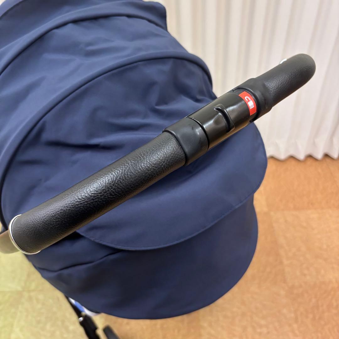 クリーニング済　☆綺麗☆　アップリカ　ラクーナエアー　ハイシート　革調ハンドル