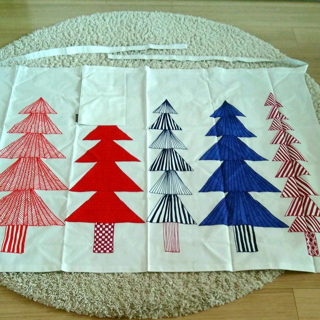 マリメッコ　クーシコッサ　　クリスマス　カフェエプロン廃盤品