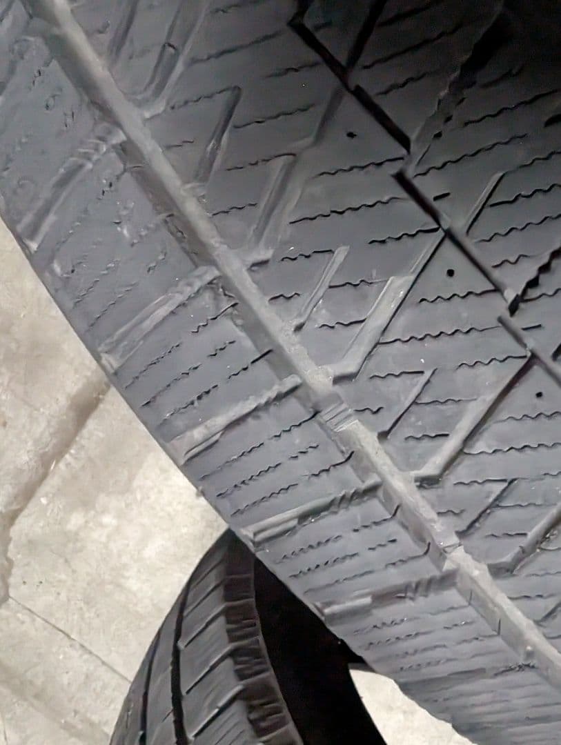 Josy【19年製】215/50R17冬タイヤ4本セット※説明欄必須※