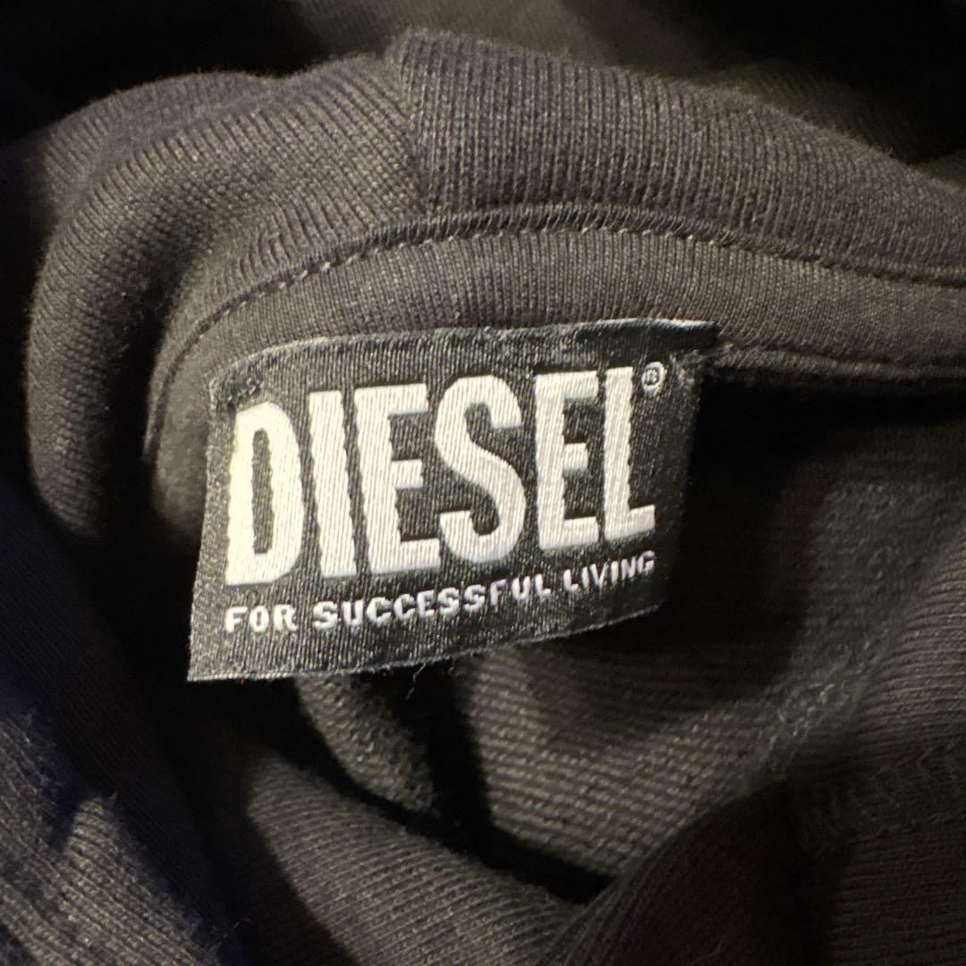 24時間以内発送！　早い者勝ち！！　定価30000！　DIESEL パーカー
