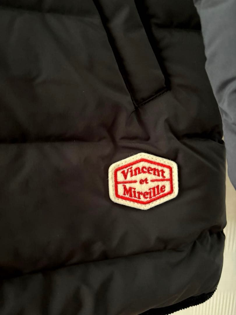 りゅら新品タグ付　バンソンエミレイユ　ステッチレスダウンコート　38 黒