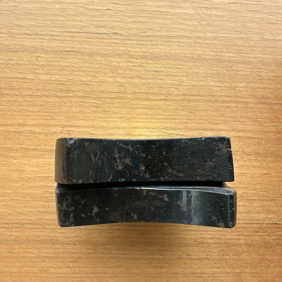 黒輝石 半月型 置物
