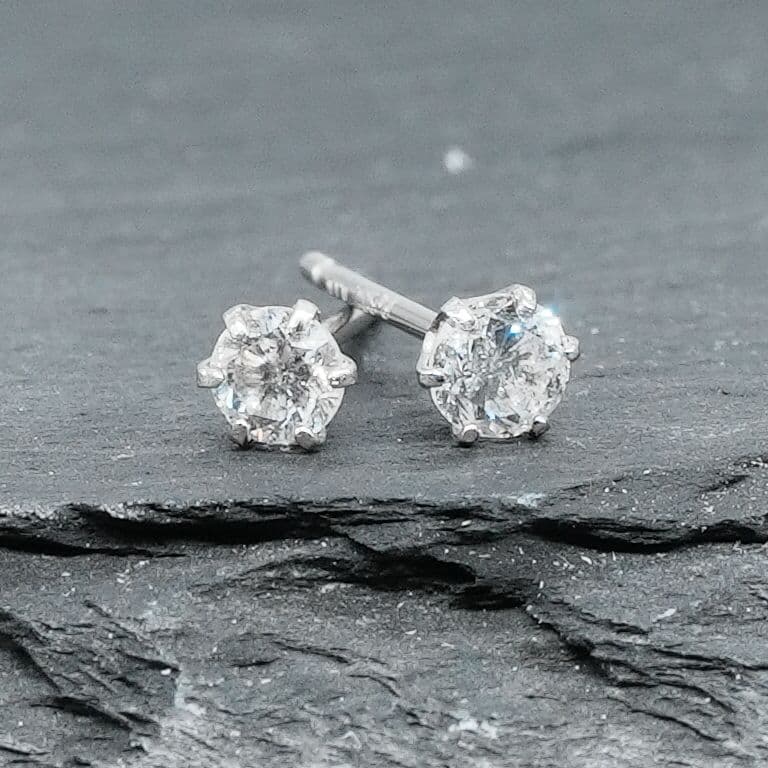 pt900 ダイヤモンドピアス　両耳　0.13ct×2