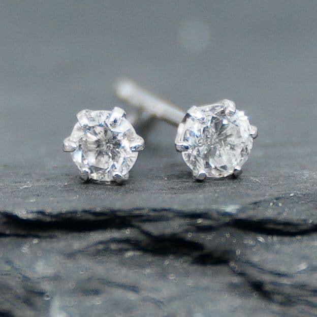 pt900 ダイヤモンドピアス　両耳　0.13ct×2
