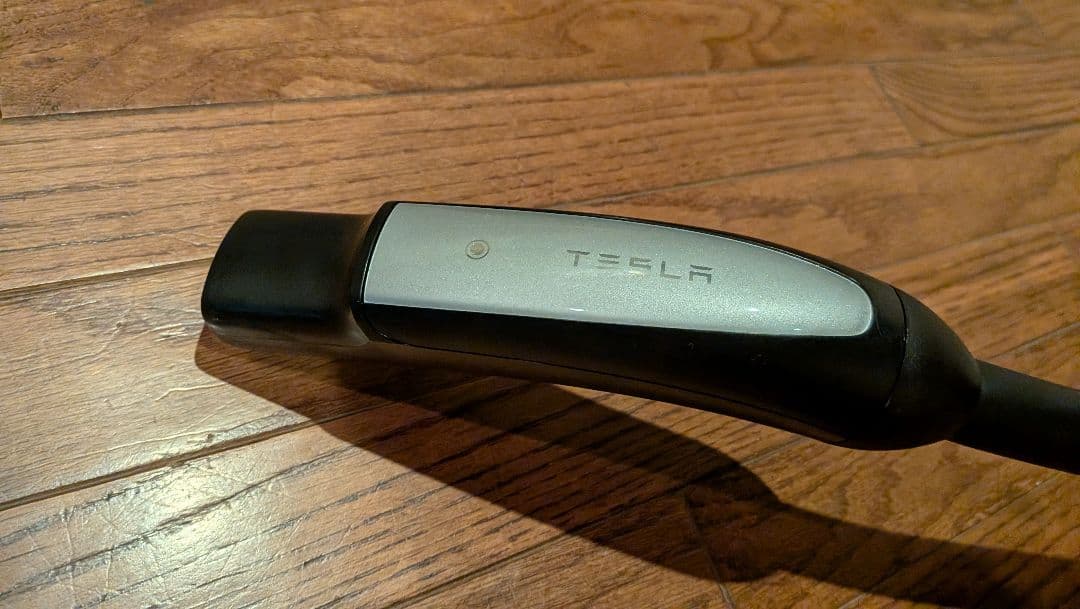 Tesla CHAdeMO Charging Adapter　テスラ