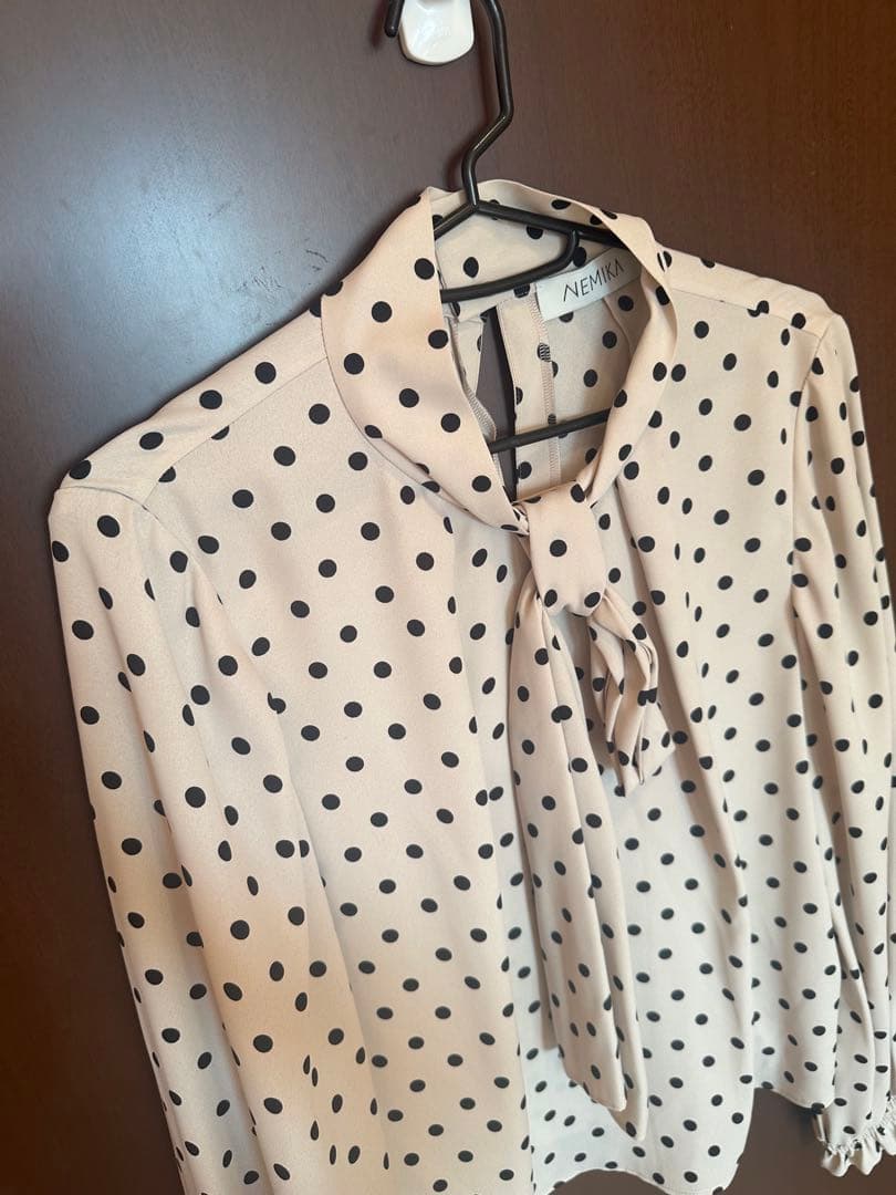 新品未使用ほしかNEMIKA⭐︎水玉柄ブラウス　Lサイズ