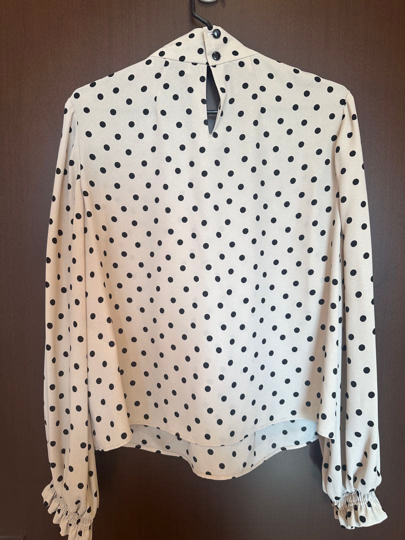 新品未使用ほしかNEMIKA⭐︎水玉柄ブラウス　Lサイズ