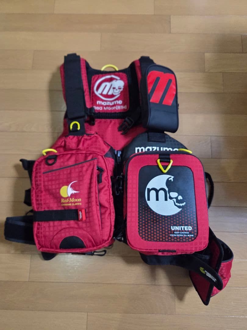 マズメ レッドムーンライフジャケット 8th 未使用　送料無料