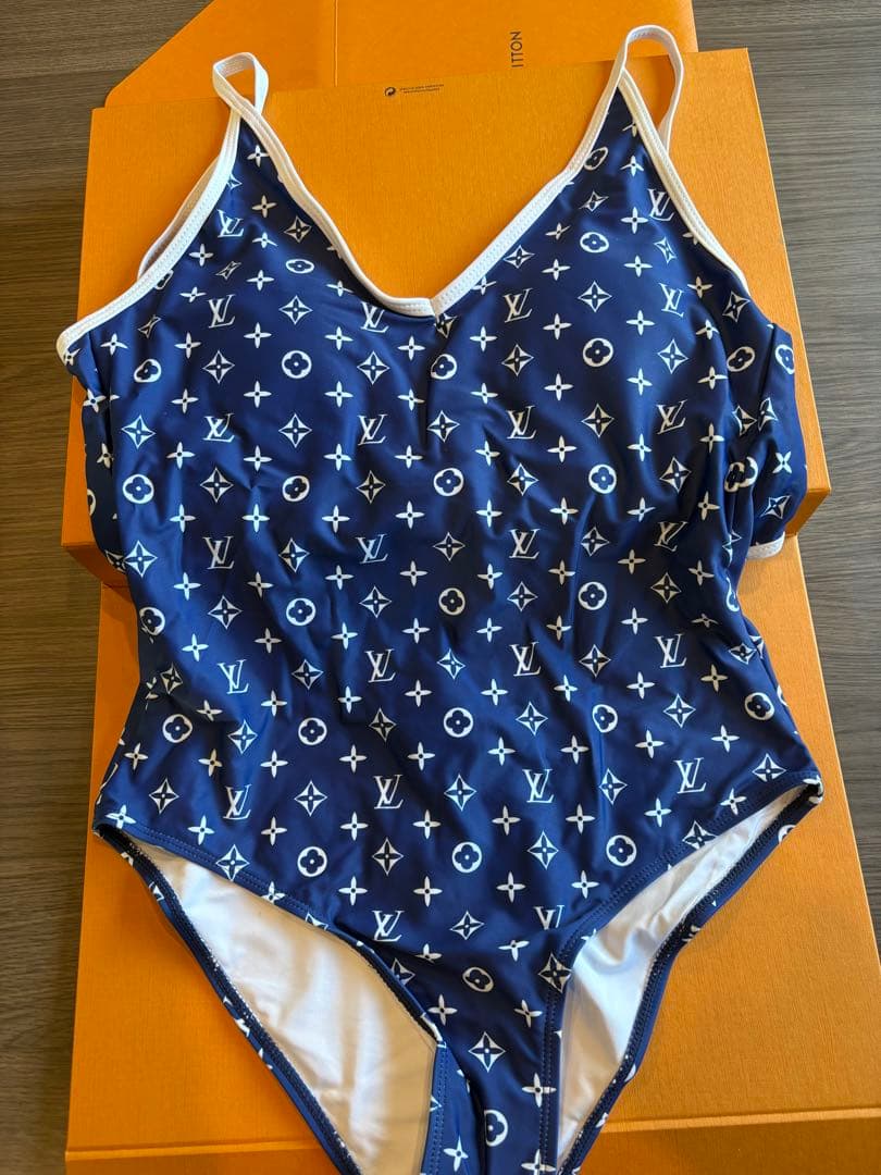 LOUIS VUITTON ワンピース水着