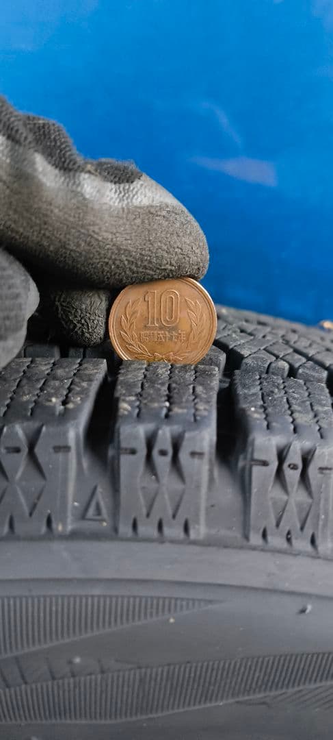 BLIZZAK VRX2 スタッドレスタイヤ 155/65R14 4本