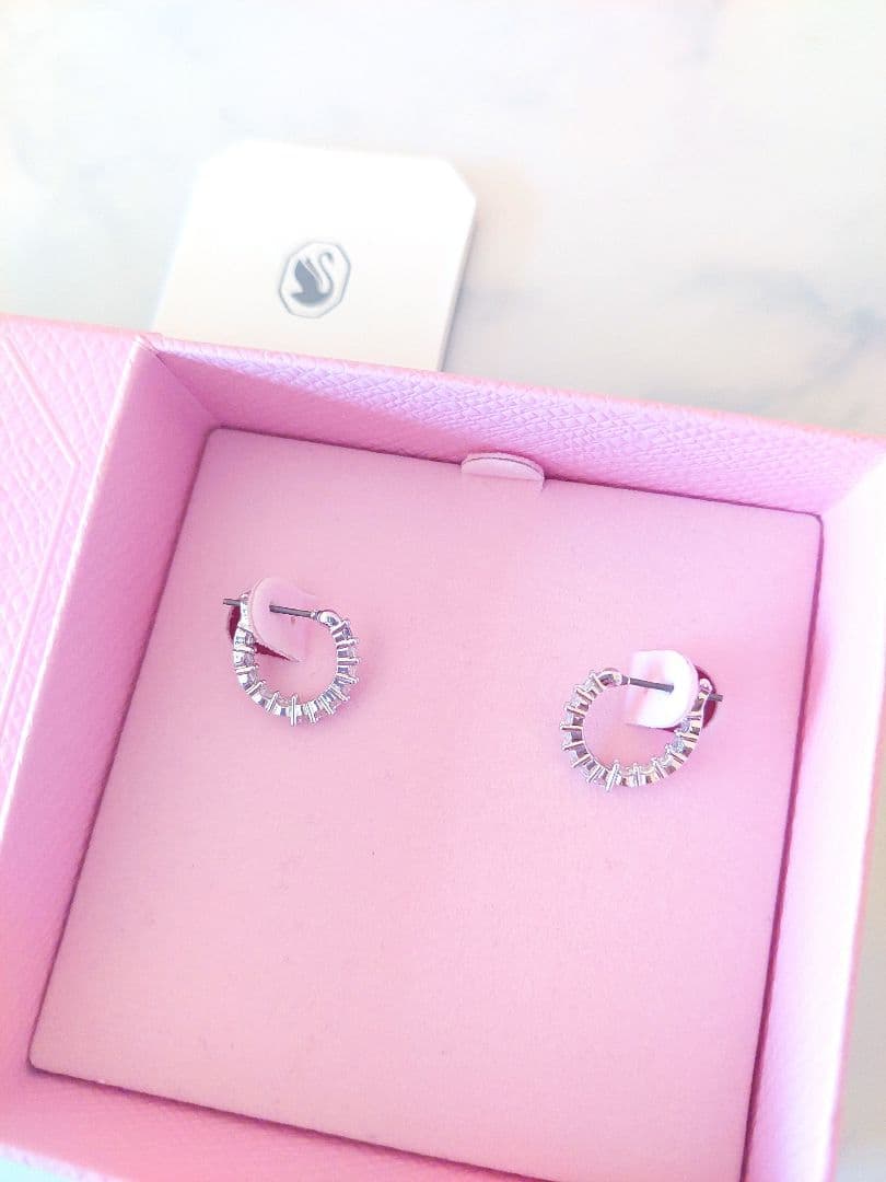 ほぼ新品SWAROVSKI Matrix Vittore ピアス スワロフスキー