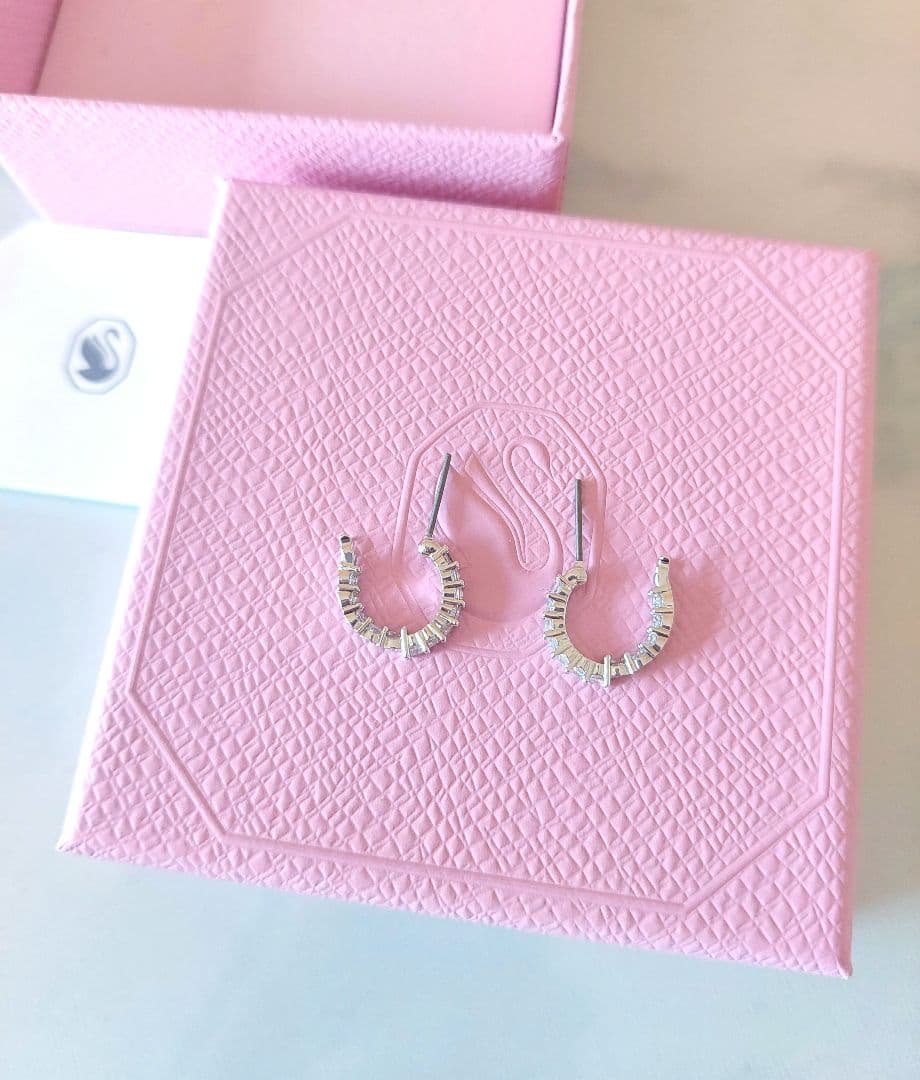 ほぼ新品SWAROVSKI Matrix Vittore ピアス スワロフスキー