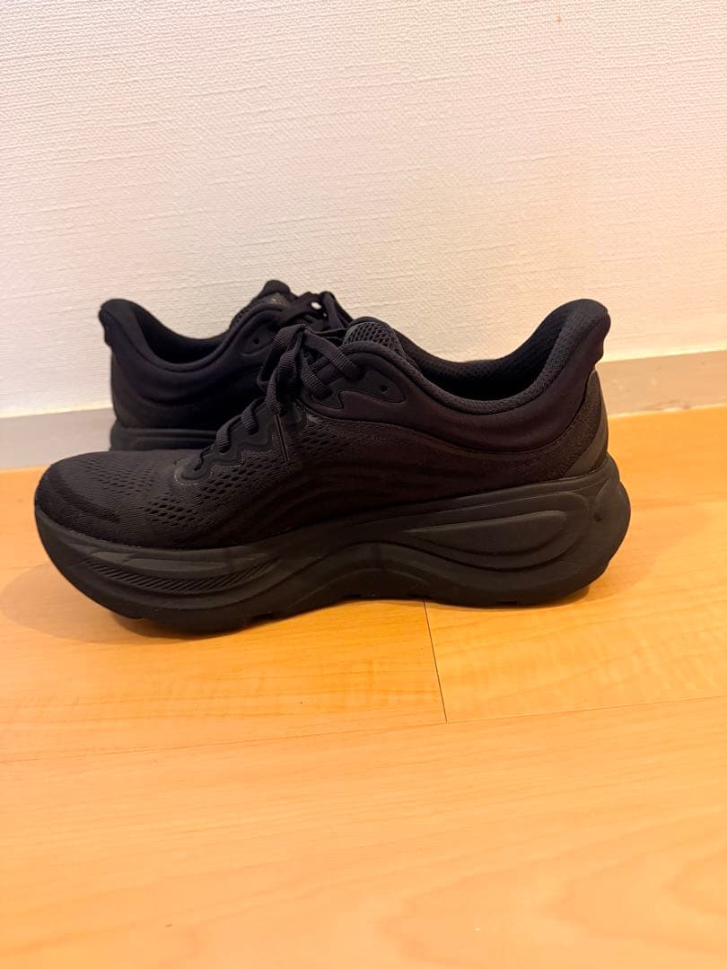靴 HOKAONEONE BONDAI9