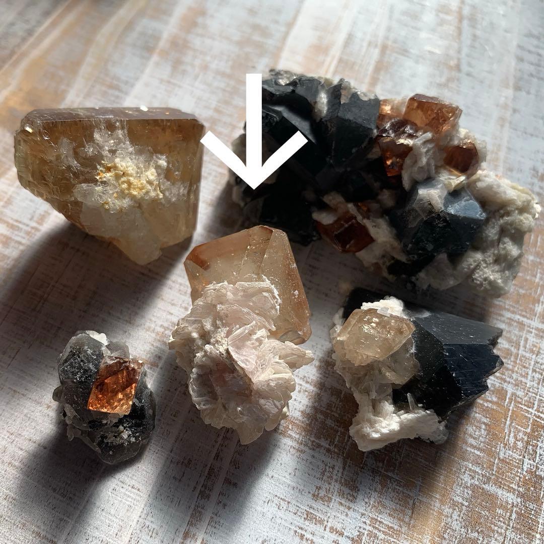 珍品！トパーズ共生標本B/モスコバイト/スカルドゥ産