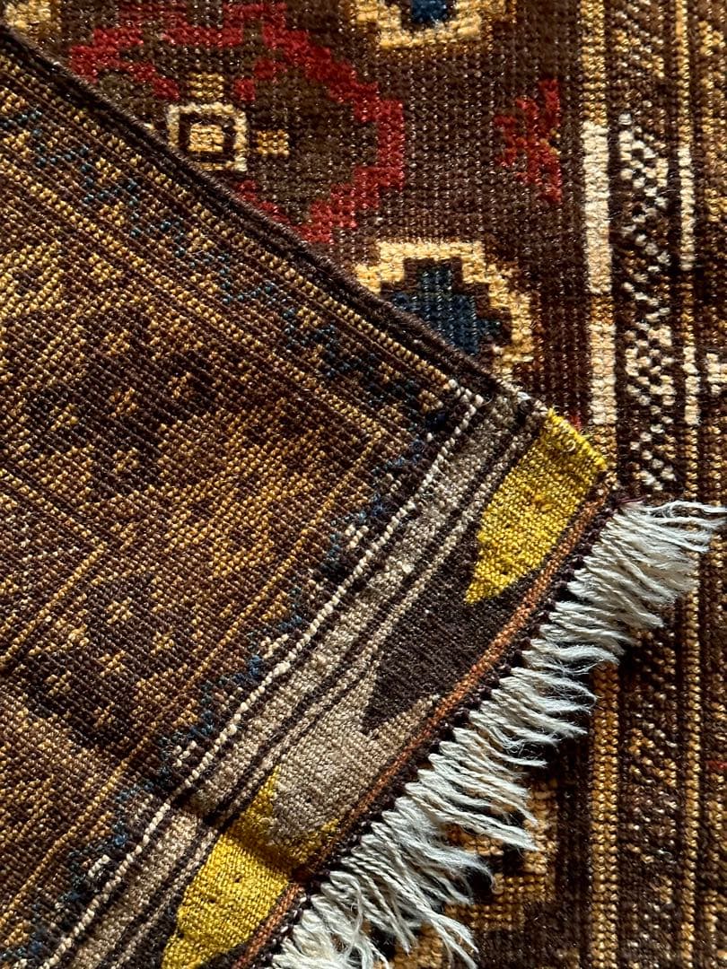 トライバルラグ　ヴィンテージラグ　アンティークラグ　トルクメン　プリミティブ