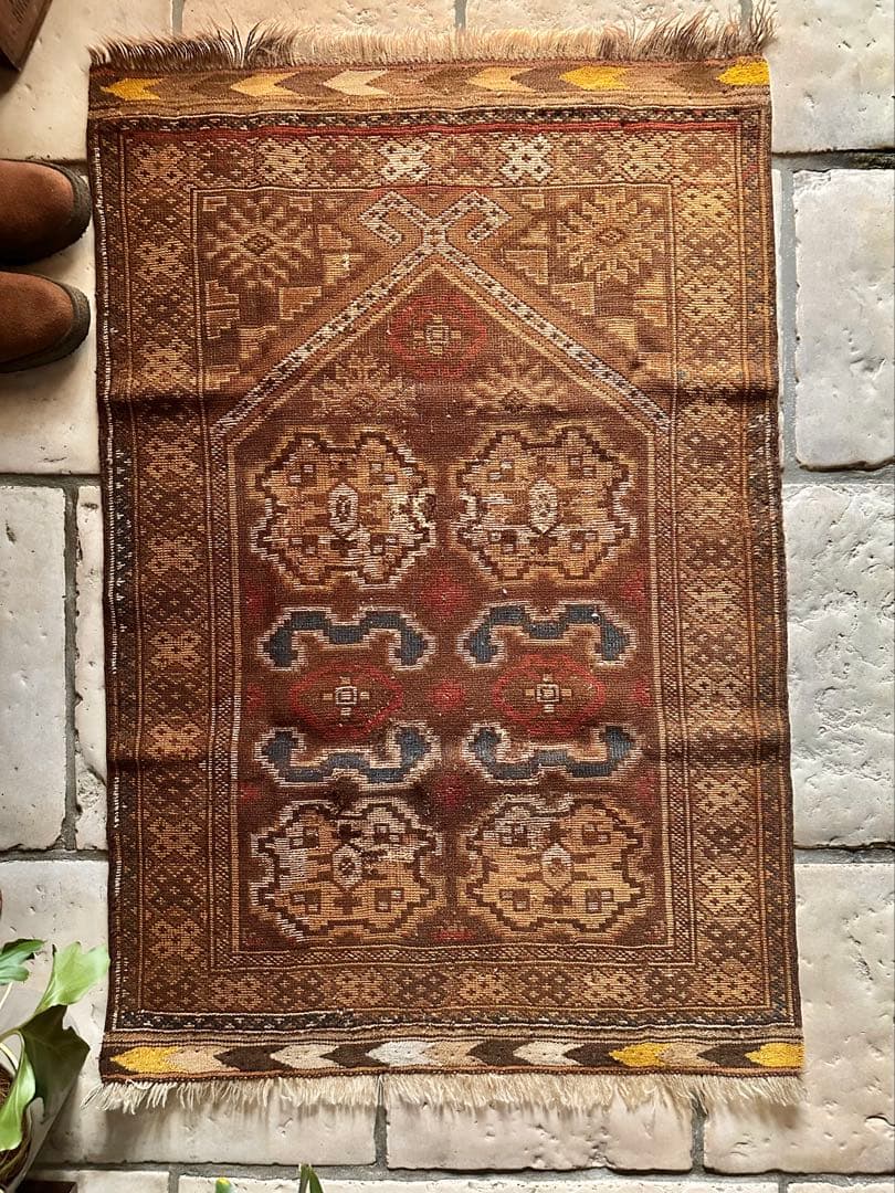 トライバルラグ　ヴィンテージラグ　アンティークラグ　トルクメン　プリミティブ