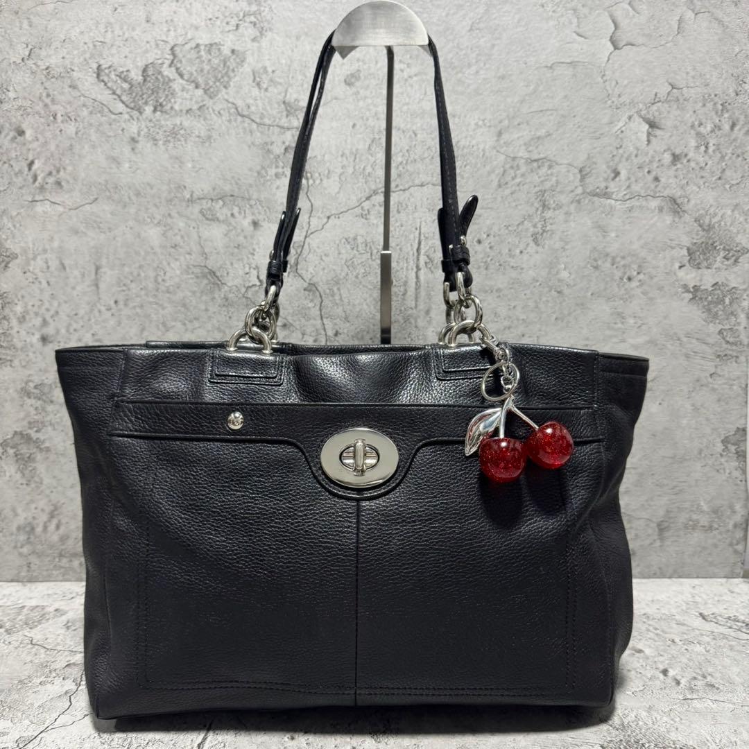 バッグ Coach Y2K Turnlock Leather Tote Bag