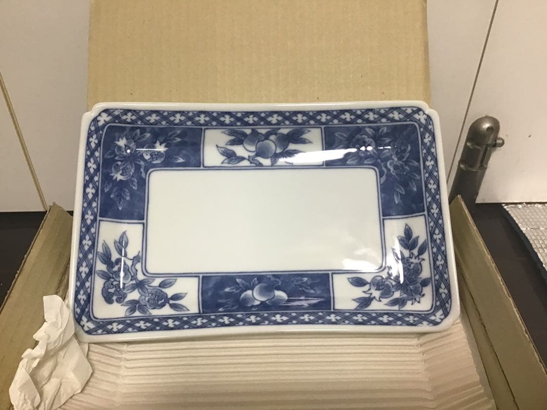 ☆未使用品☆【たち吉】大皿1・小皿5・角皿5・小鉢4・中鉢5（植物柄）