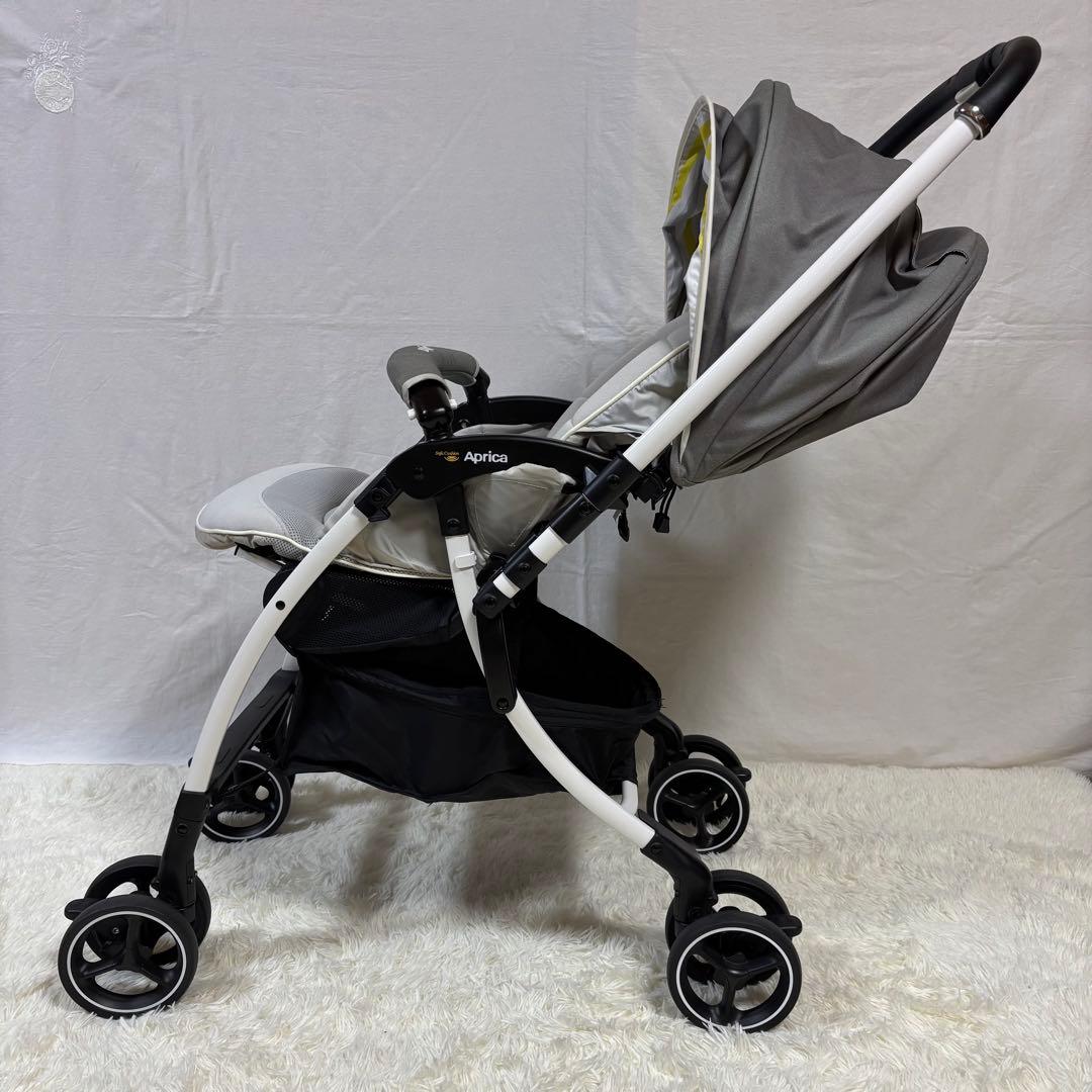 【極美品】Aprica アップリカ ラクーナ ソファークッション ベビーカー