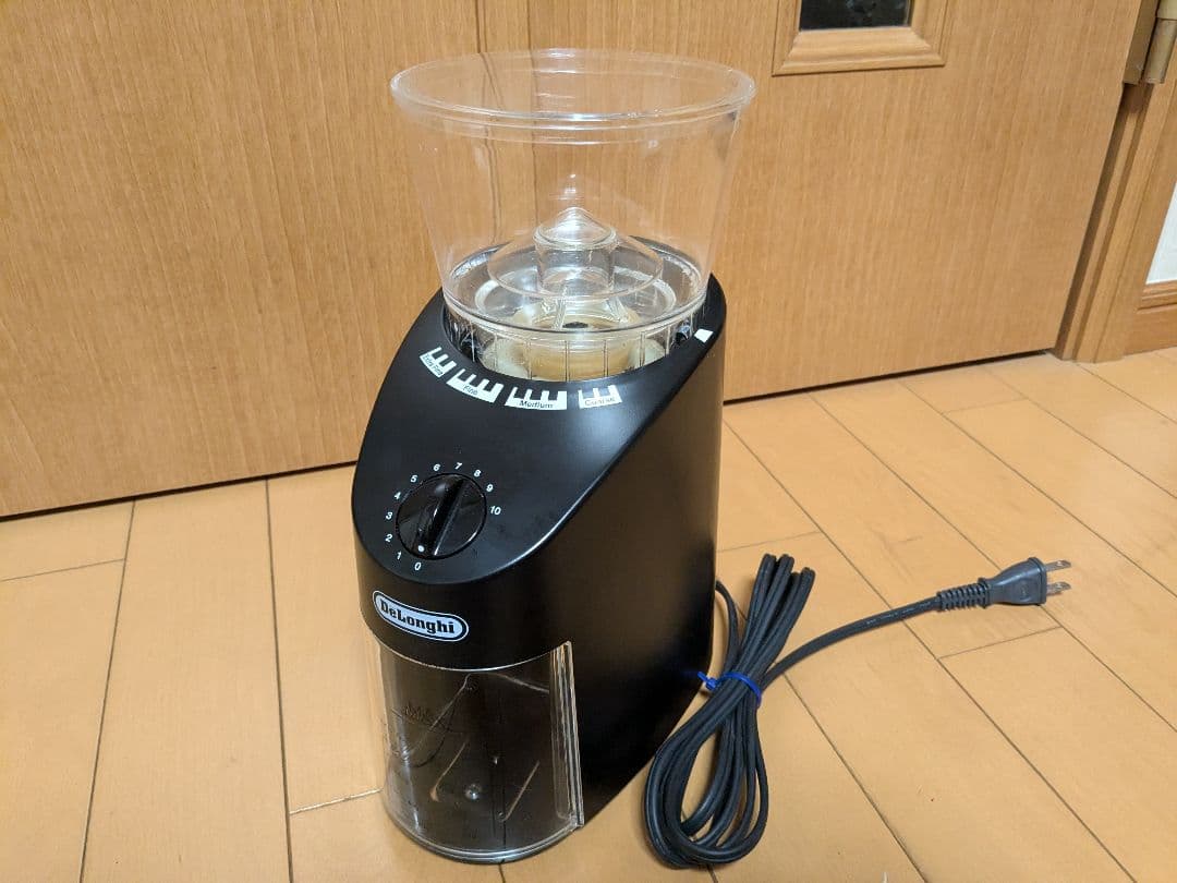 DeLonghi エスプレッソマシン EC680M グラインダー付き