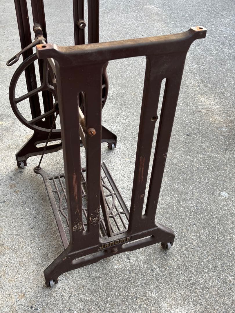 ジャノメ 足踏みミシン脚 アンティーク レトロ テーブル①