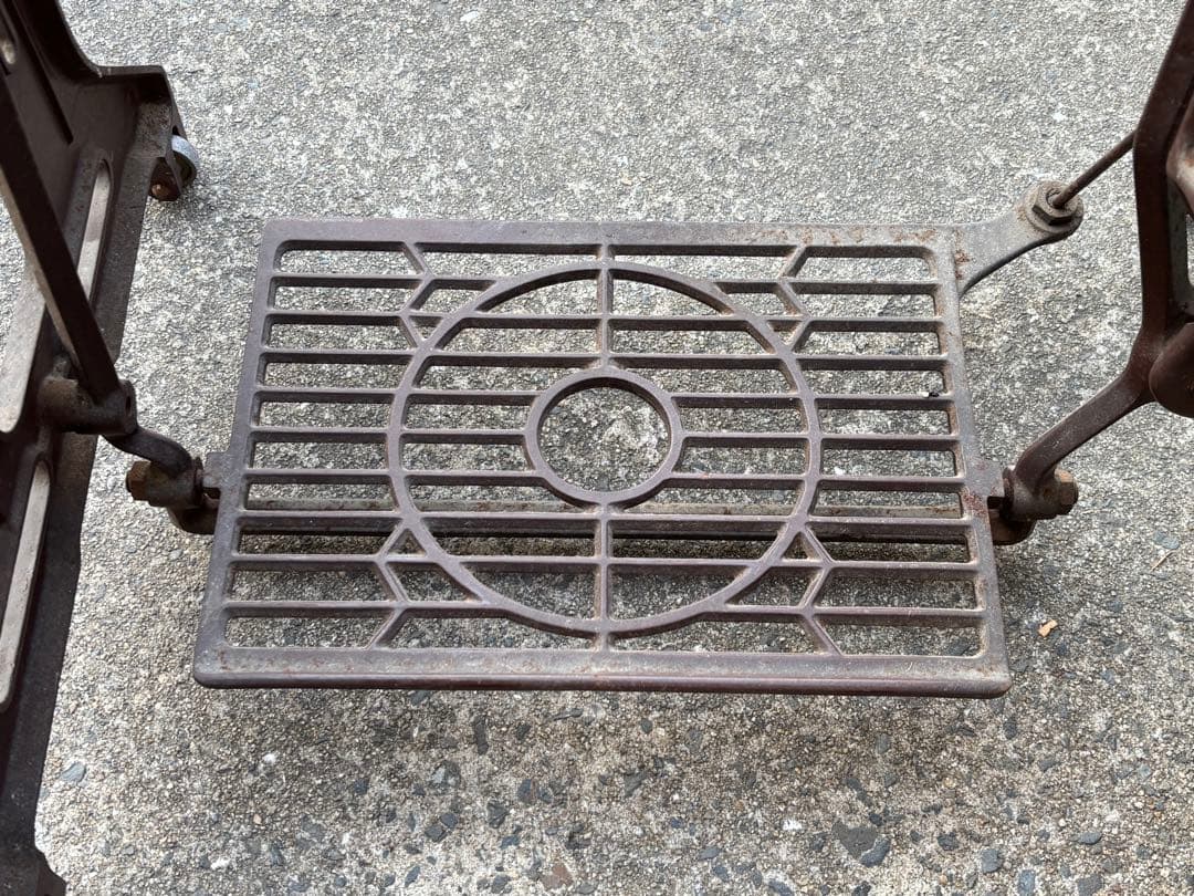 ジャノメ 足踏みミシン脚 アンティーク レトロ テーブル①