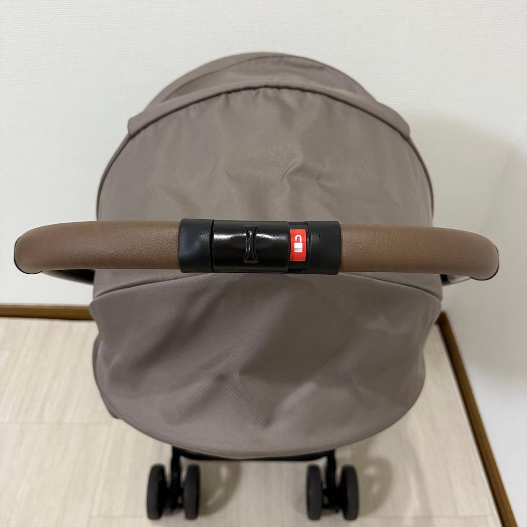 【美品】Aprica2024年モデル カルーンエアーメッシュ　両対面　軽量