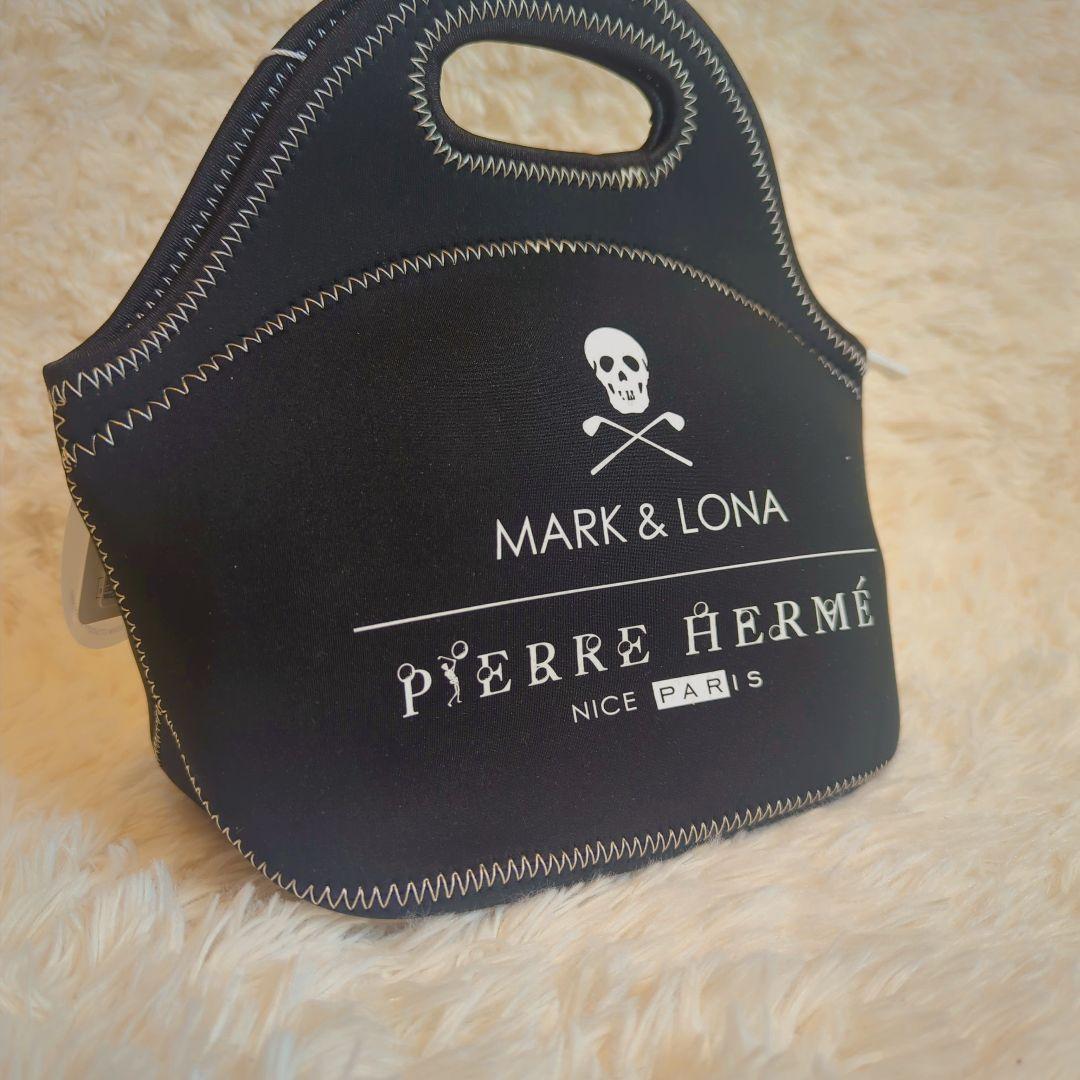 りょりょMARK & LONA PIERRE HERMÉのゴルフカート