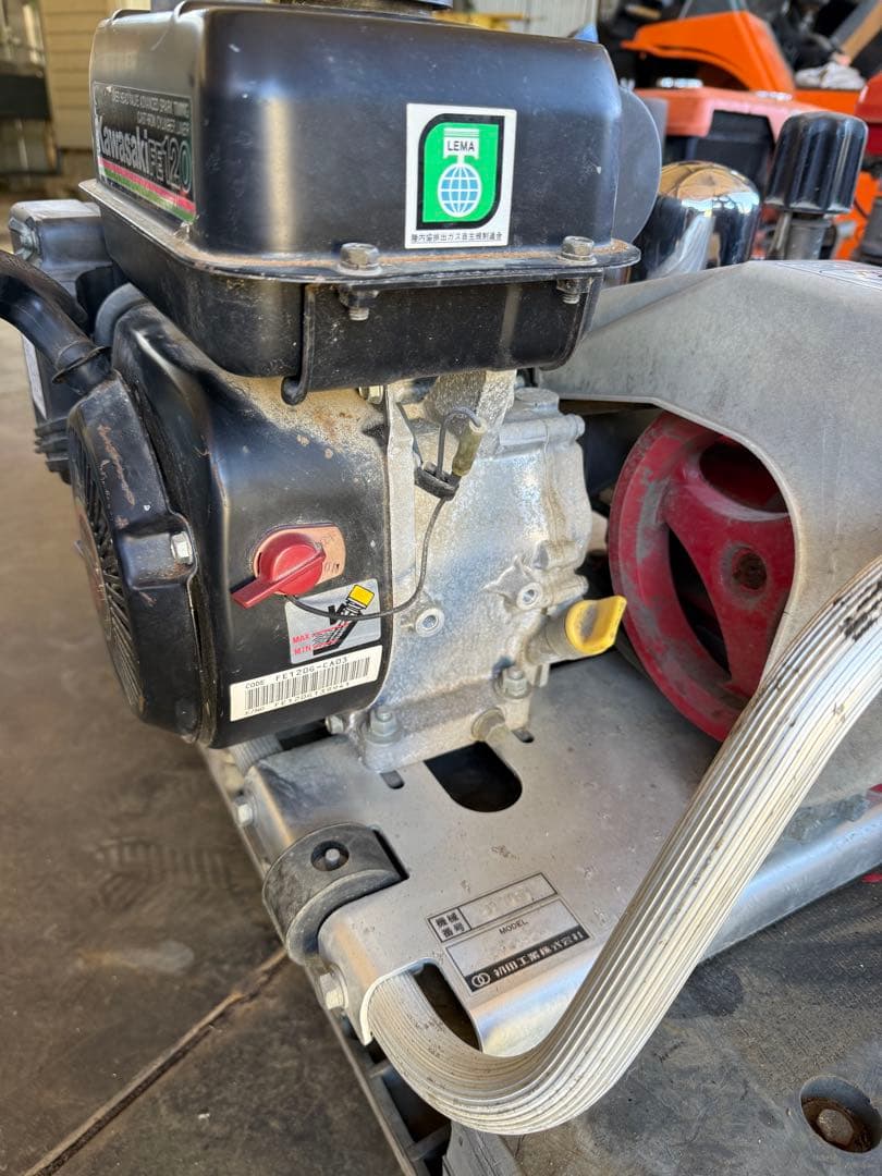 動作確認済　 噴霧器 KawasakiFE120 ysー302 OHV