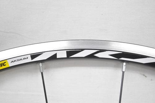 MAVIC Aksium 700C フロントホイール