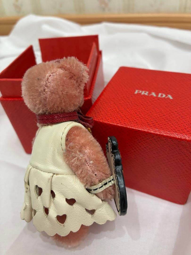 U*I様 ⭐︎PRADA⭐︎ プラダ　ピンク　くま　ベア　チャーム　キーホルダー
