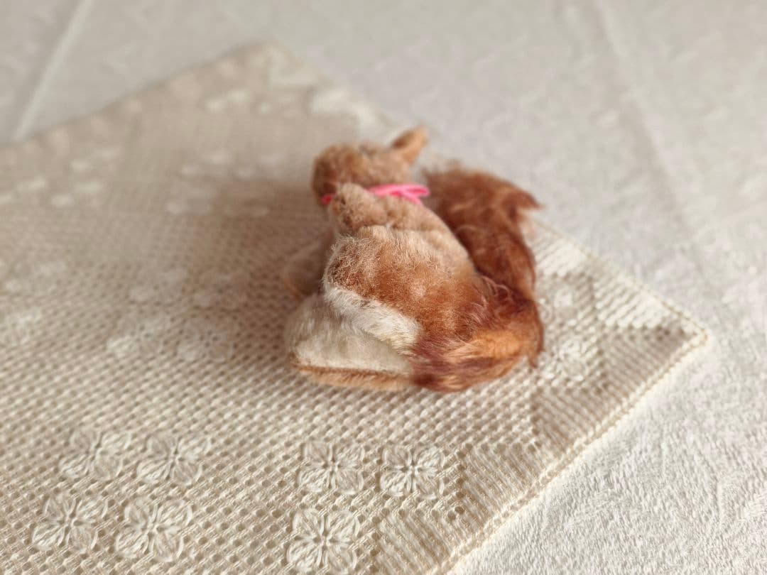 * vintage squirrel ♡ * 可愛い ピンクりぼんの リスさん