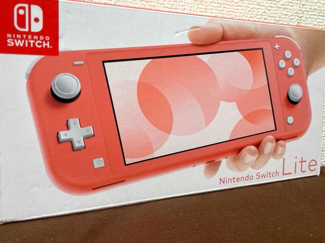 スイッチライト　新品 Nintendo Switchライト（コーラル）