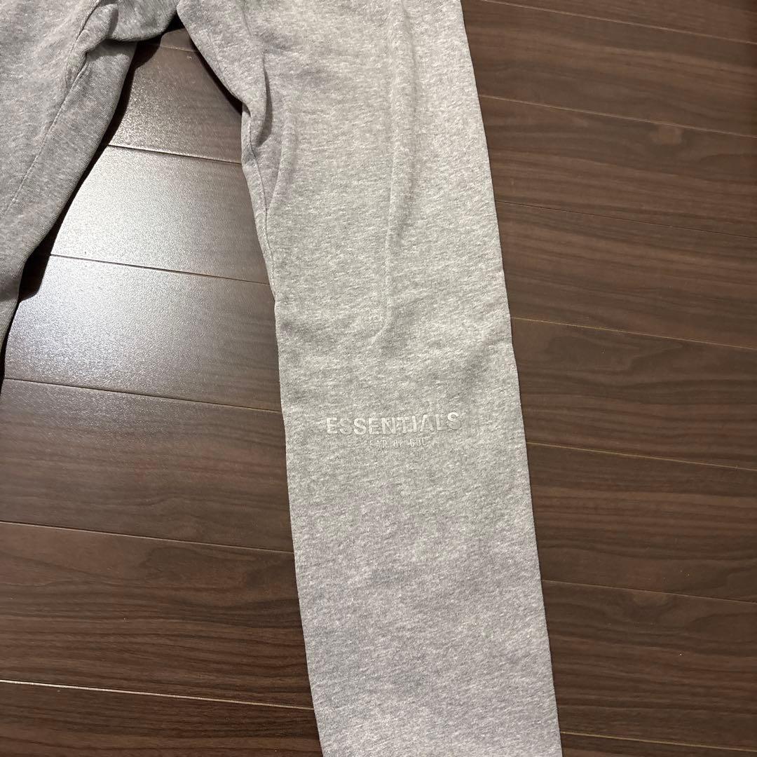 ESSENTIALS グレー スウェットセットアップ