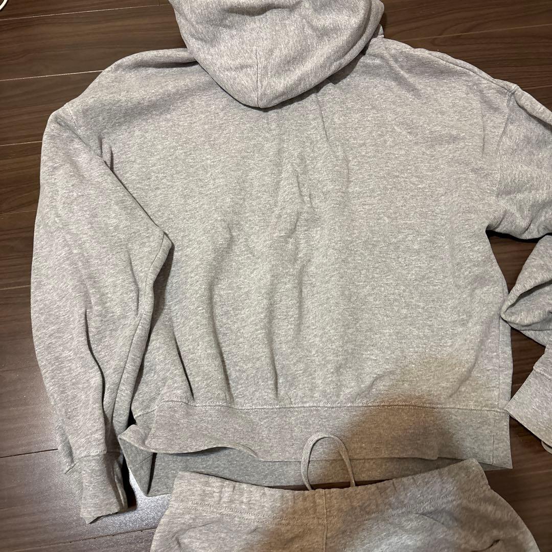 ESSENTIALS グレー スウェットセットアップ