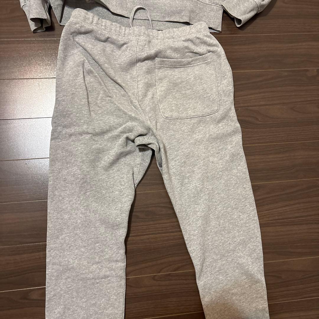 ESSENTIALS グレー スウェットセットアップ