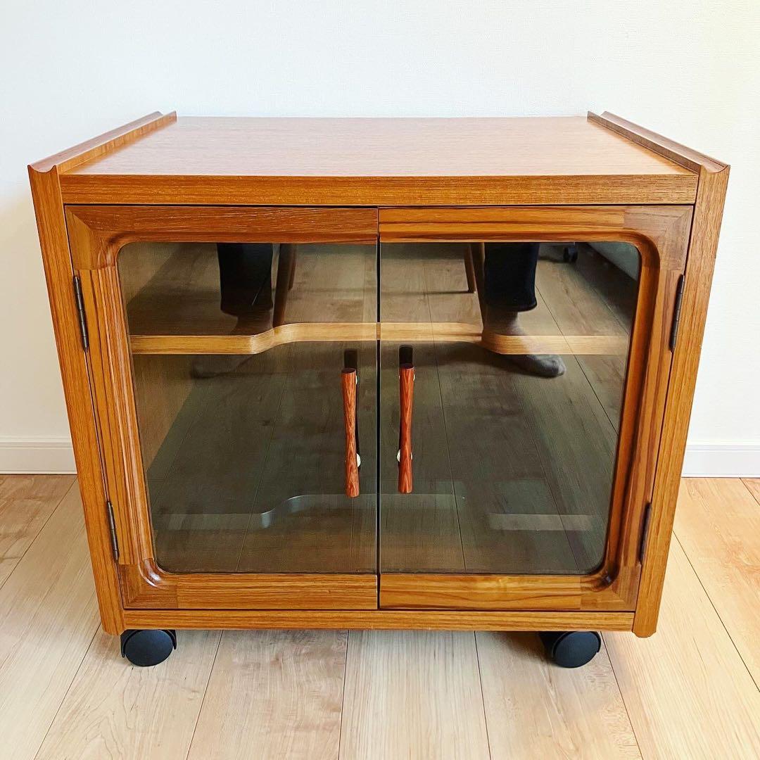 TVボード　オーディオキャビネット　チーク材　ビンテージ家具　古家具　モダン