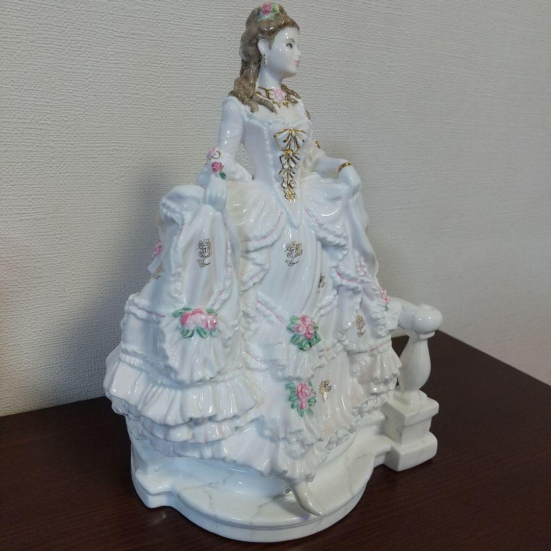 最終価格　希少　世界4950個限定　美品　ロイヤルドルトン　シンデレラ　証明書付