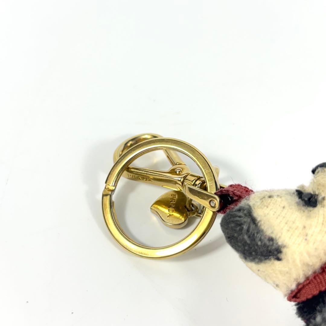✨正規品✨プラダ テディベア キーホルダー パンダ風 三角ロゴ バッグチャーム