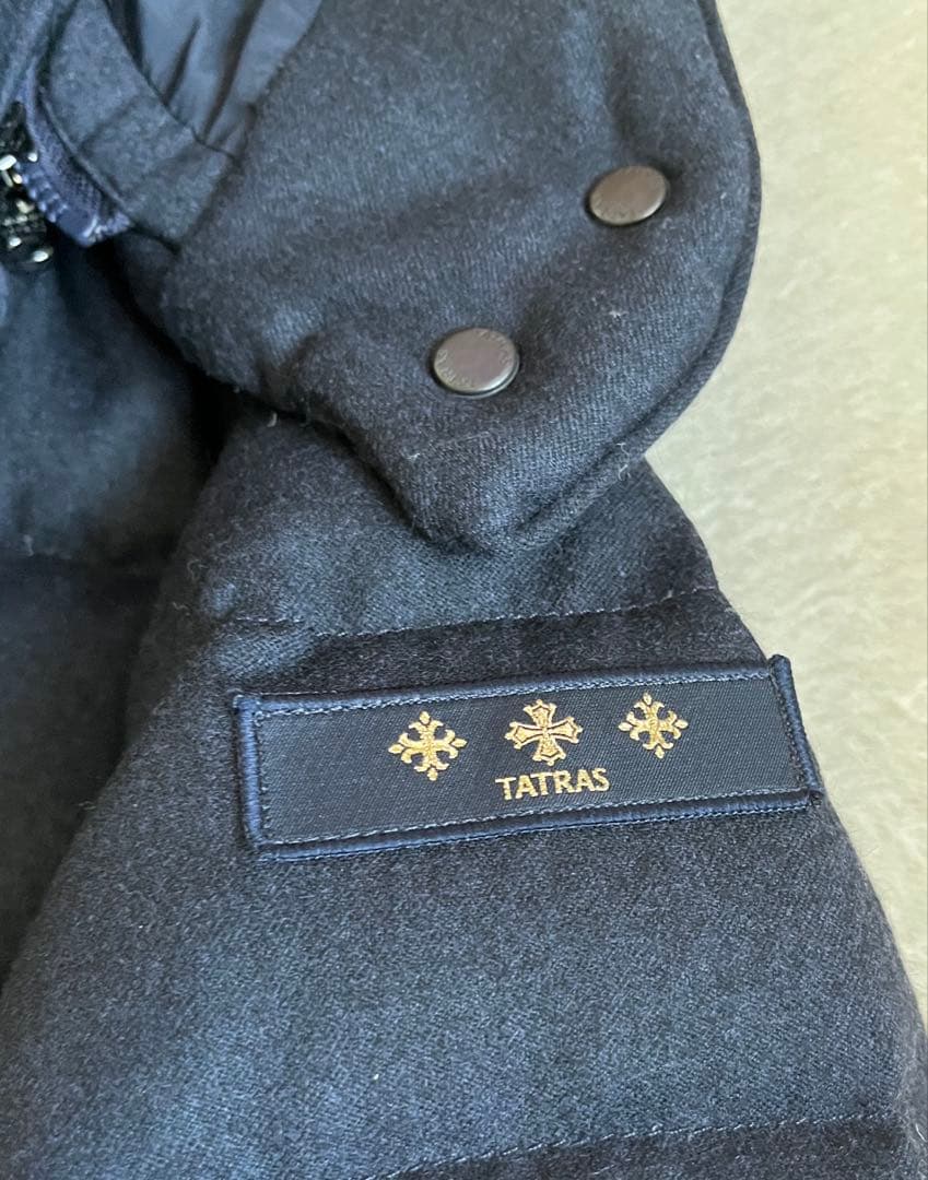 【美品】TATRAS LAVIANA ダウンコート 　ラビアナ　濃紺　０１
