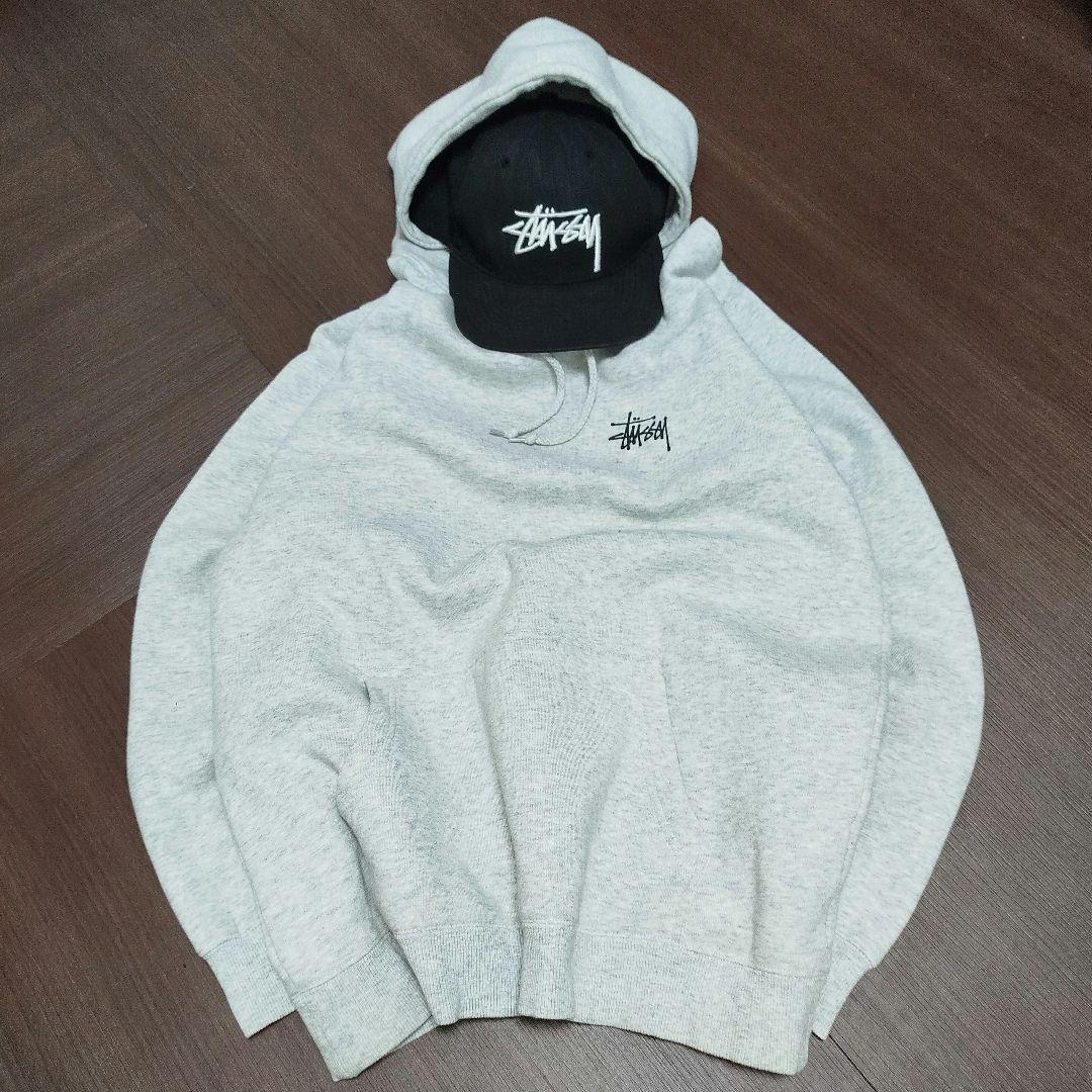 Stüssy グレー パーカーMと黒キャップ セット