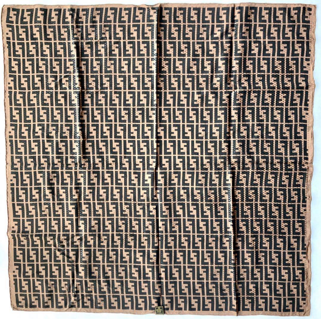FENDI フェンディ ズッカ柄 シルク スカーフ　85×85 総柄 ブラウン系