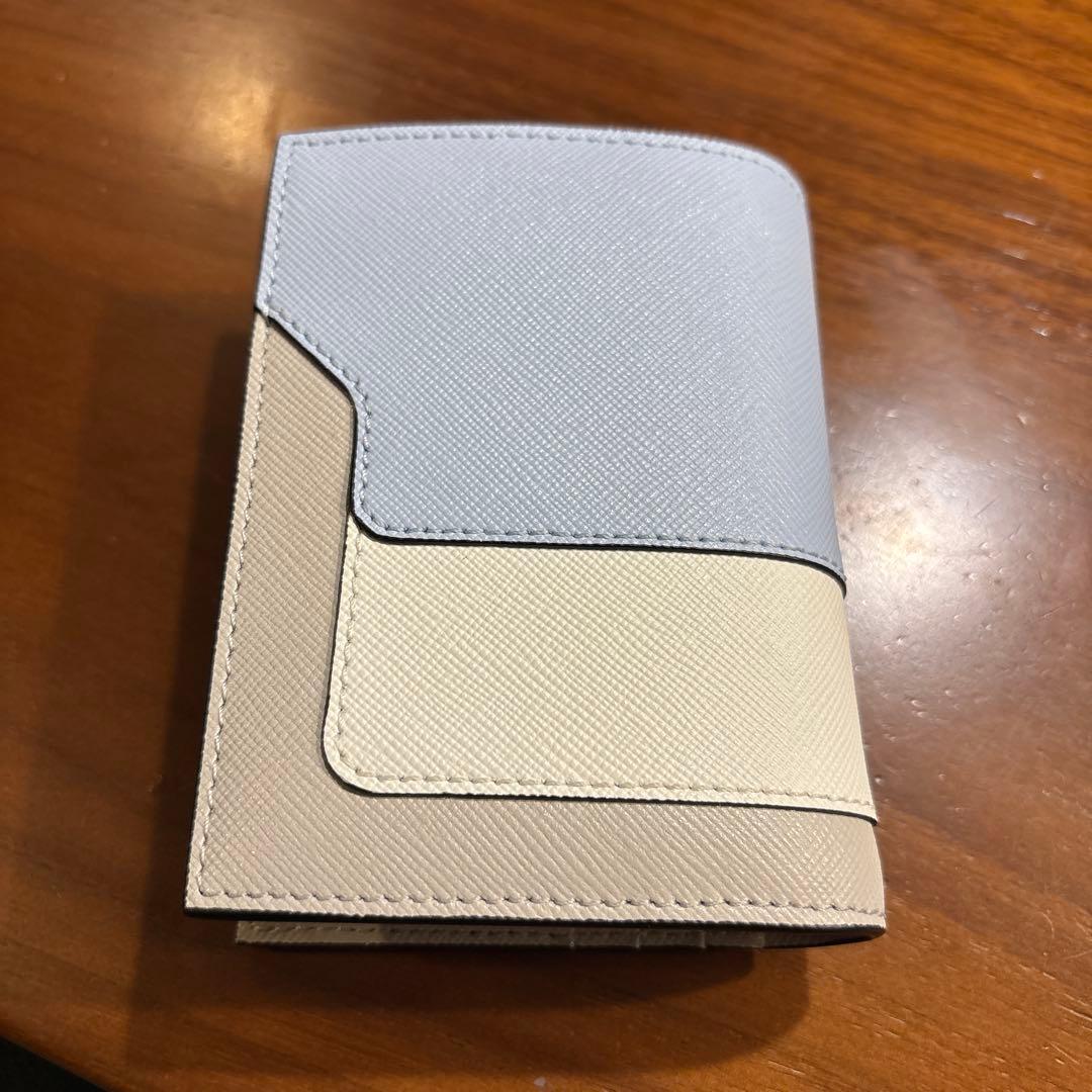 【新品未使用】MARNI マルニ　二つ折財布