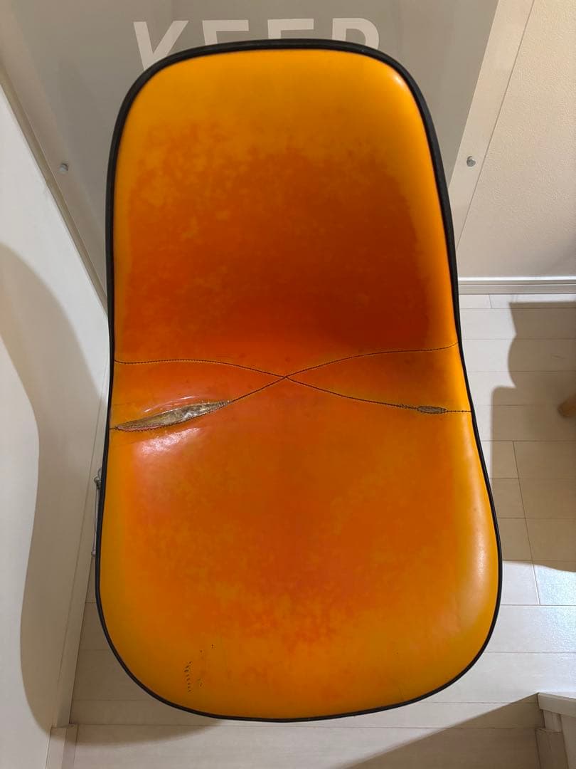 椅子 EAMES SHELL CHAIR HERMANMILLER NAUGA